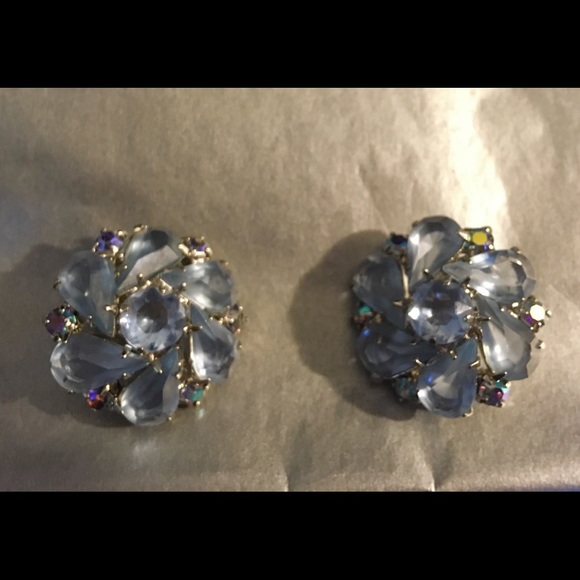 Vintage Light Blue Rhinestone Clip Earrings - Picture 5 of 8